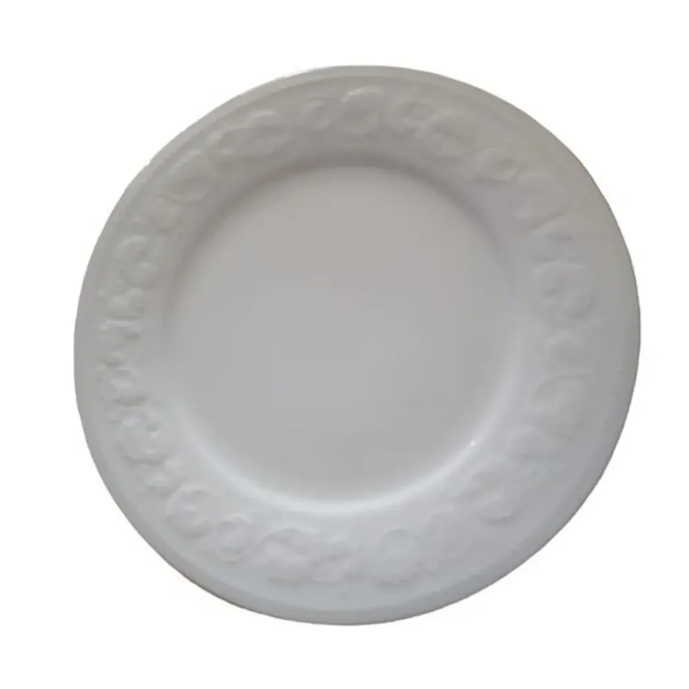 Farberware Calais 4173 Salad Plates White Embossed Designed Gold Trim‎ Set of 4